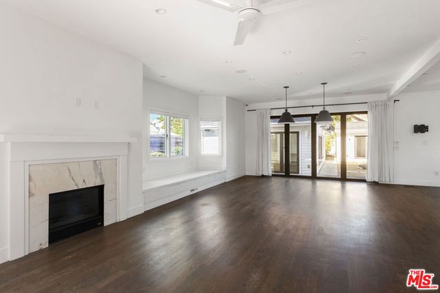 4525 Melbourne Avenue, Los Angeles, CA 90027