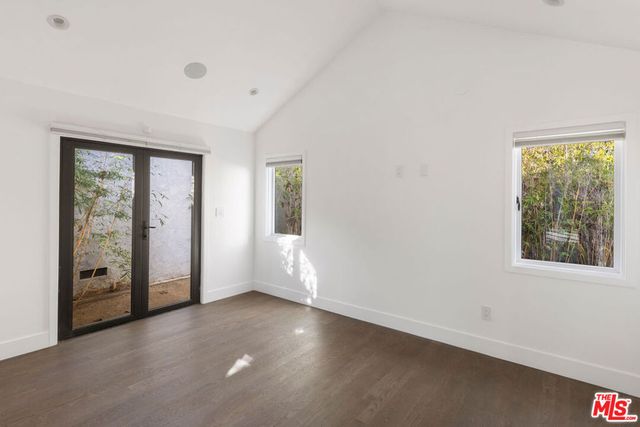 4525 Melbourne Avenue, Los Angeles, CA 90027