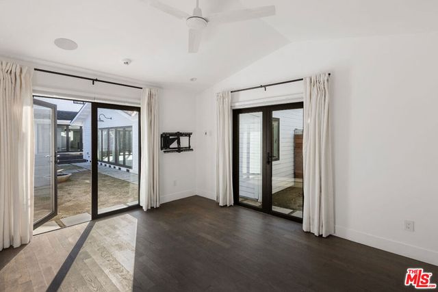 4525 Melbourne Avenue, Los Angeles, CA 90027