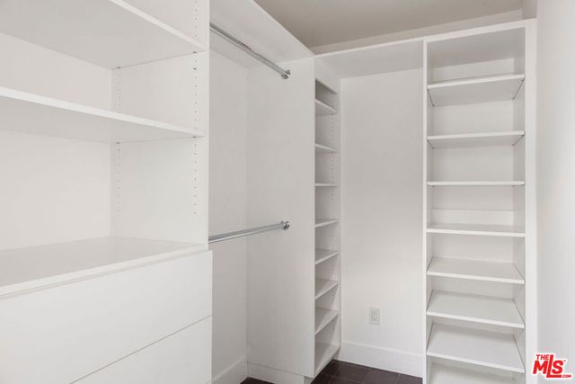 4525 Melbourne Avenue, Los Angeles, CA 90027