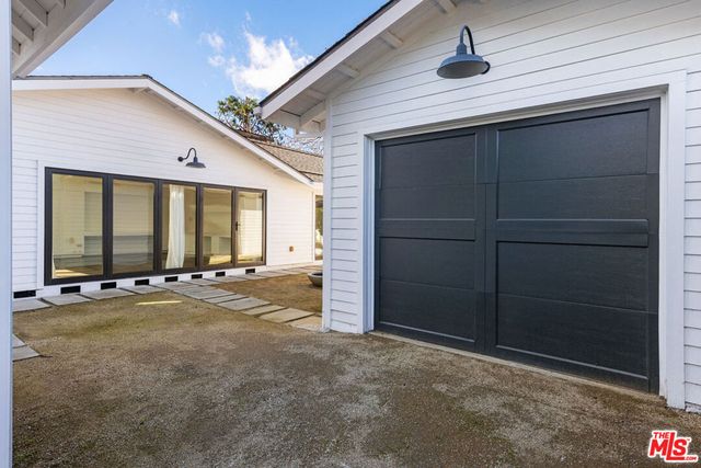 4525 Melbourne Avenue, Los Angeles, CA 90027