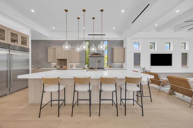 19175 W Riverside Drive, Tequesta, FL 33469