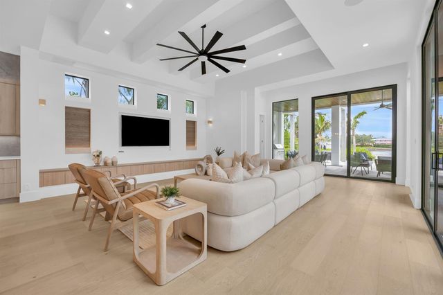 19175 W Riverside Drive, Tequesta, FL 33469