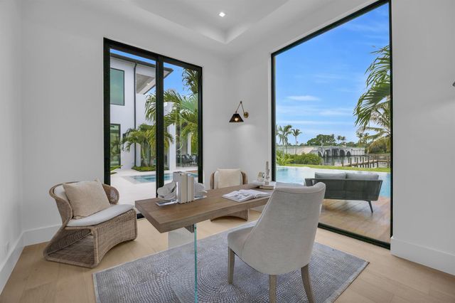 19175 W Riverside Drive, Tequesta, FL 33469