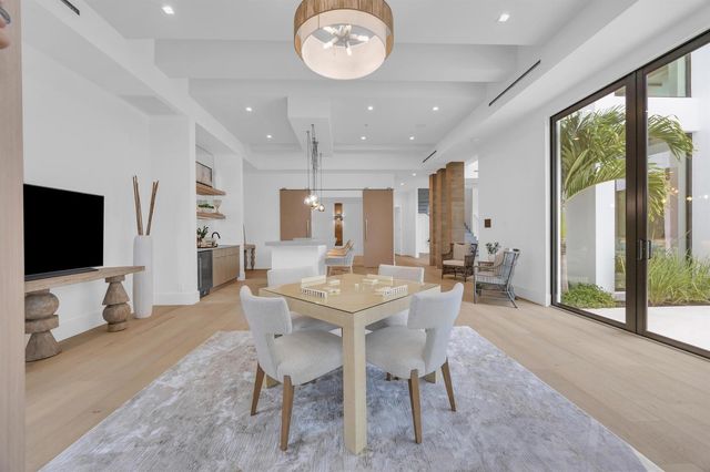 19175 W Riverside Drive, Tequesta, FL 33469