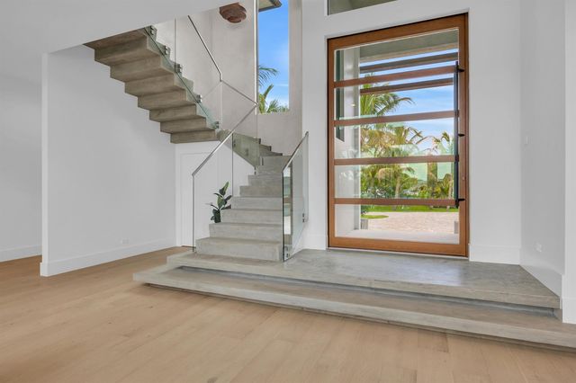 19175 W Riverside Drive, Tequesta, FL 33469