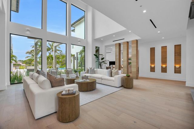 19175 W Riverside Drive, Tequesta, FL 33469