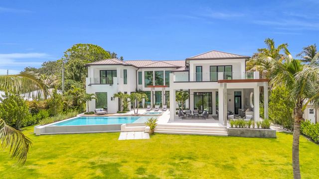 19175 W Riverside Drive, Tequesta, FL 33469