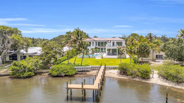 19175 W Riverside Drive, Tequesta, FL 33469