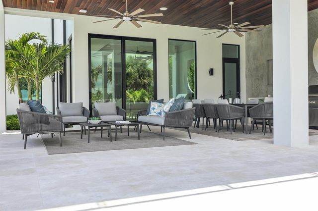 19175 W Riverside Drive, Tequesta, FL 33469