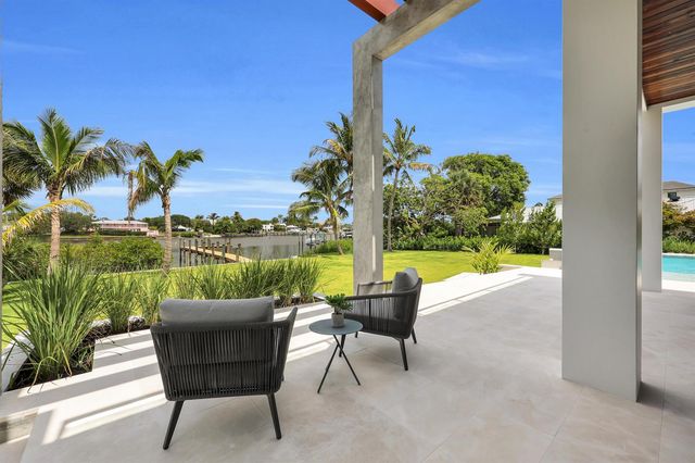 19175 W Riverside Drive, Tequesta, FL 33469