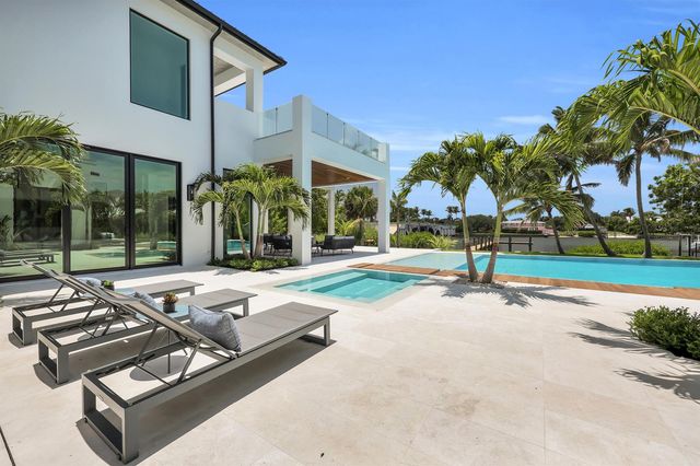 19175 W Riverside Drive, Tequesta, FL 33469