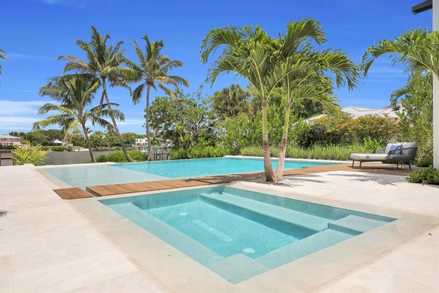 19175 W Riverside Drive, Tequesta, FL 33469