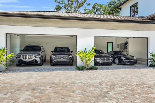 19175 W Riverside Drive, Tequesta, FL 33469