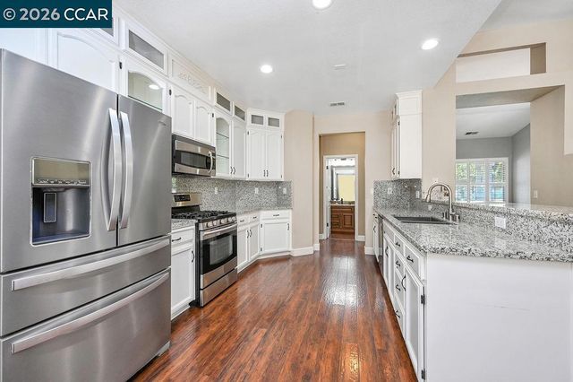 1720 Treehaven Lane, Tracy, CA 95376