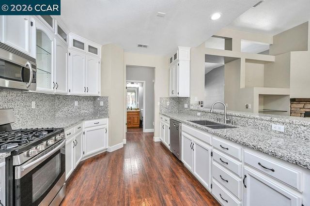 1720 Treehaven Lane, Tracy, CA 95376