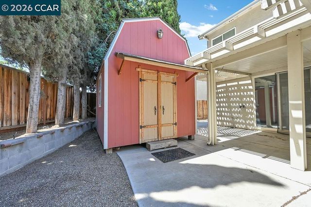 1720 Treehaven Lane, Tracy, CA 95376