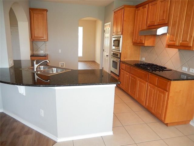 64 White Magnolia CIR, Austin, TX 78734