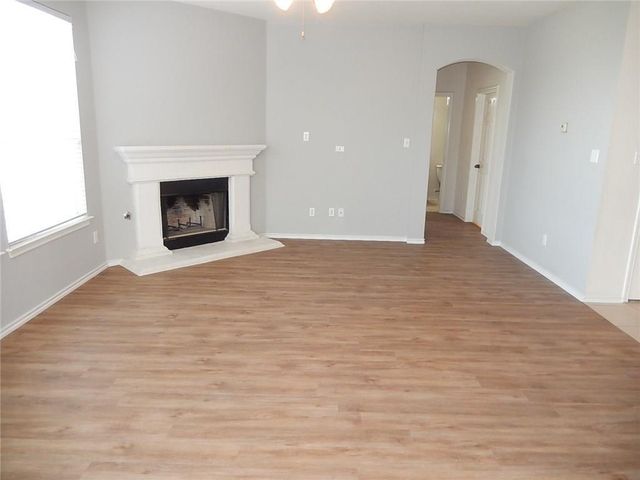 64 White Magnolia CIR, Austin, TX 78734