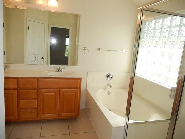 64 White Magnolia CIR, Austin, TX 78734