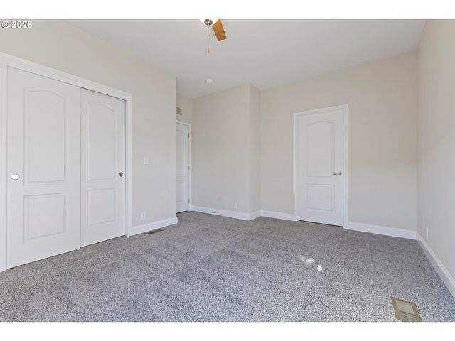 576 Sw GEORGETOWN Way 146, Beaverton, OR 97006