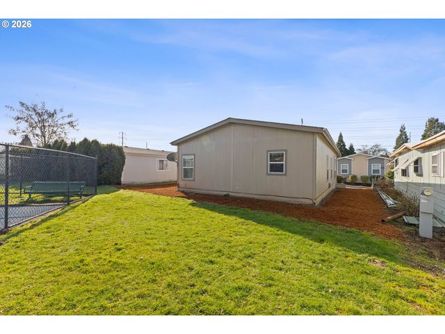 576 Sw GEORGETOWN Way 146, Beaverton, OR 97006