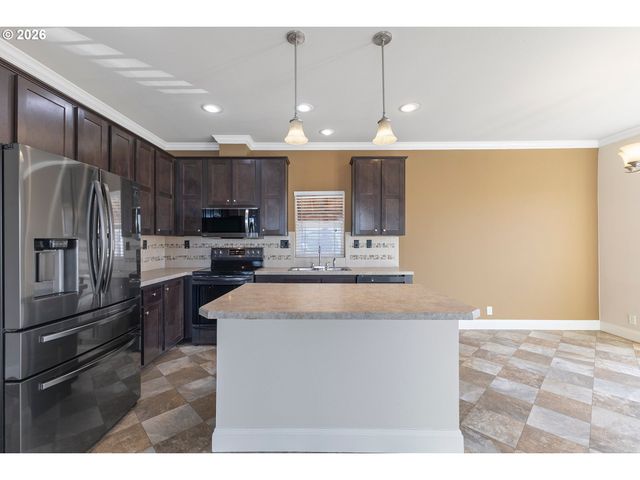 576 Sw GEORGETOWN Way 146, Beaverton, OR 97006