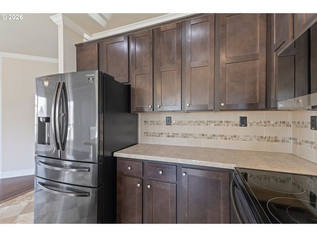 576 Sw GEORGETOWN Way 146, Beaverton, OR 97006