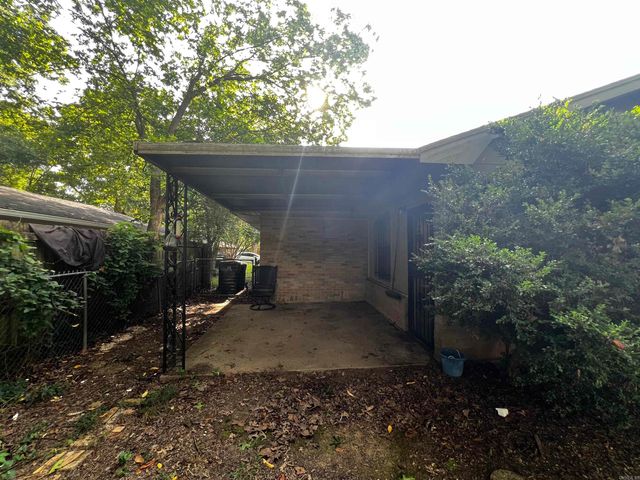 409 Sunnymeade Drive, Little Rock, AR 72205