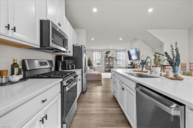 1212 Gunboat DR, Suffolk, VA 23435