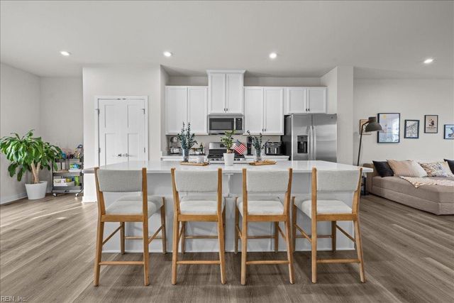 1212 Gunboat DR, Suffolk, VA 23435