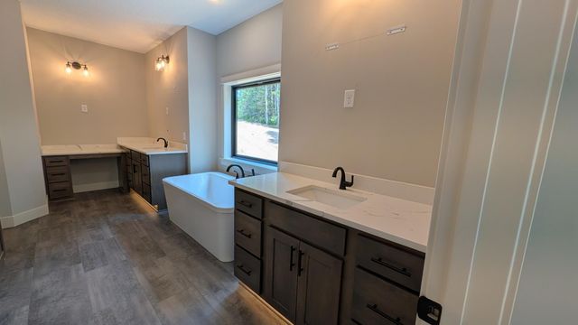 1199 60th Street, Hudson, WI 54016