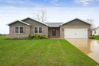 8302 W Ashford Lane, Muncie, IN 47304