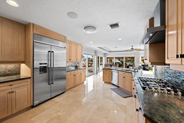 2600 NE 33rd Street, Lighthouse Point, FL 33064