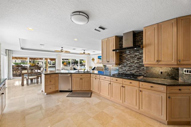 2600 NE 33rd Street, Lighthouse Point, FL 33064