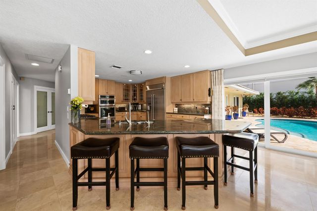 2600 NE 33rd Street, Lighthouse Point, FL 33064
