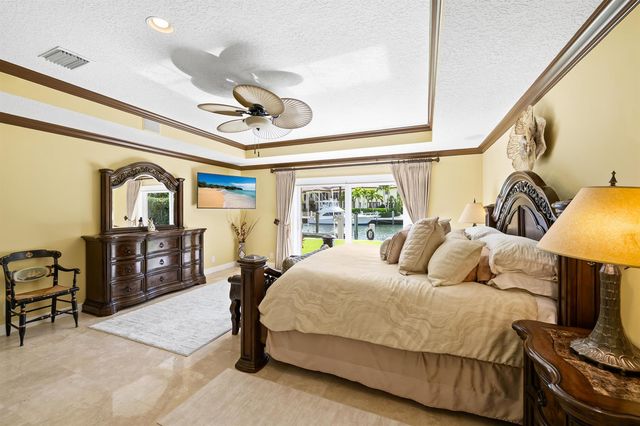 2600 NE 33rd Street, Lighthouse Point, FL 33064
