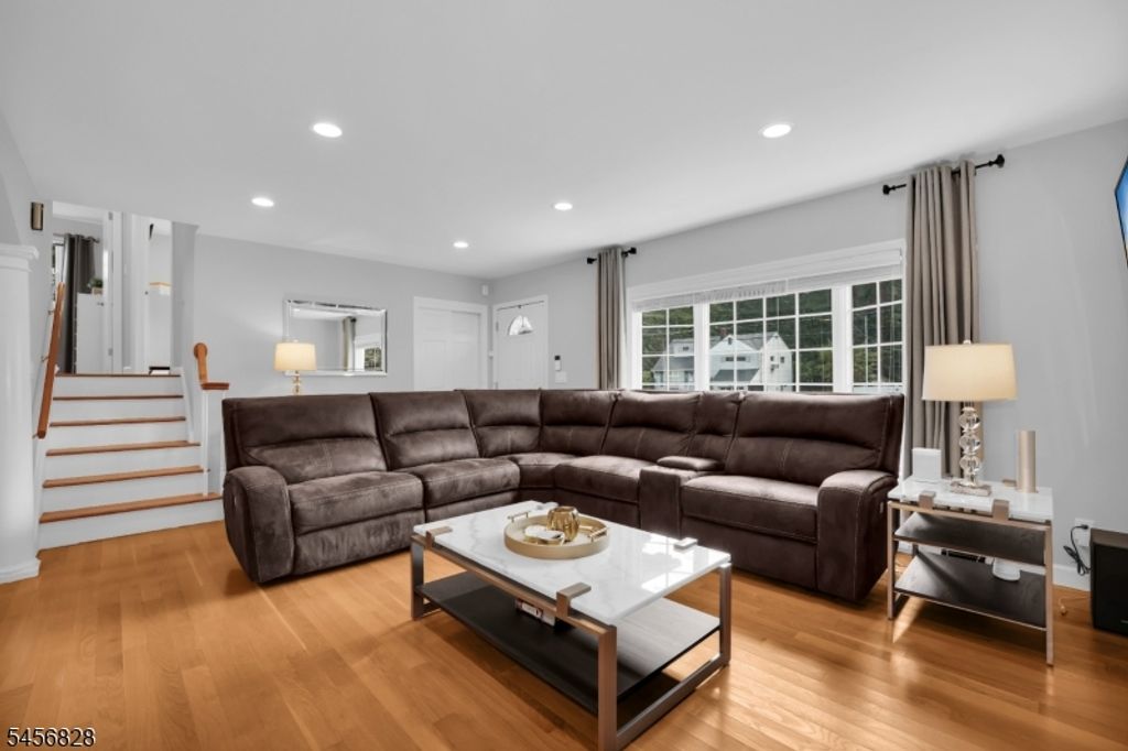 23 Meadow Dr, Little Falls Twp., NJ 07424 — photo 5