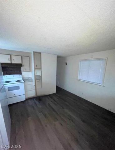 1121 Pawnee Lane, Henderson, NV 89015