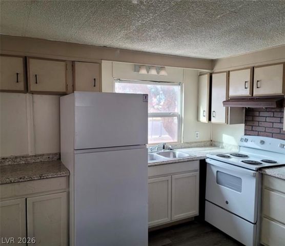 1121 Pawnee Lane, Henderson, NV 89015
