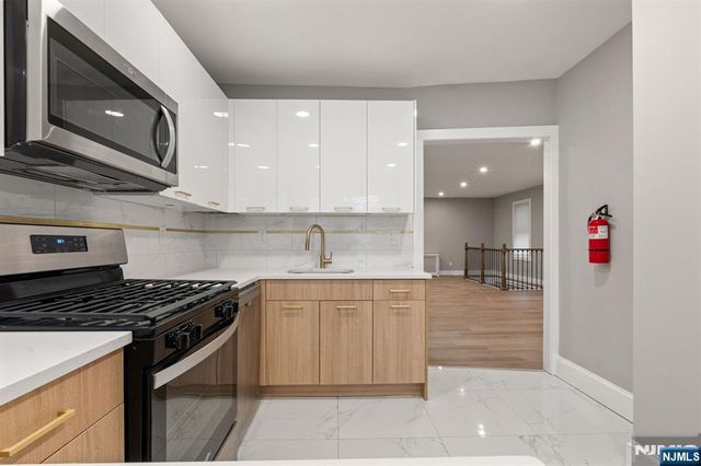 76 Mission Street, Montclair, NJ 07042