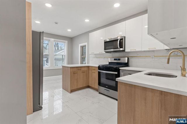 76 Mission Street, Montclair, NJ 07042