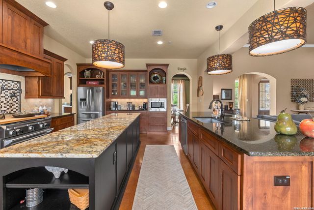 17203 Clovis, Helotes, TX 78023