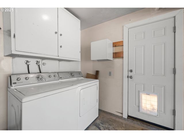 8250 Sw 165TH Ave, Beaverton, OR 97007