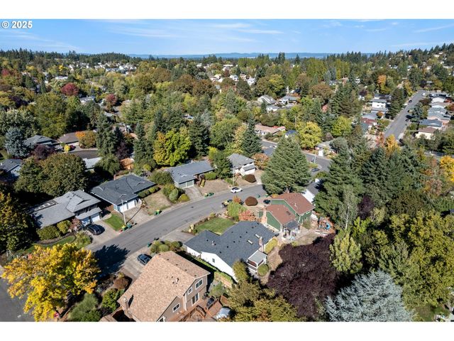 8250 Sw 165TH Ave, Beaverton, OR 97007