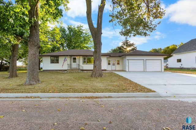 740 N Minnesota St Street, Salem, SD 57058