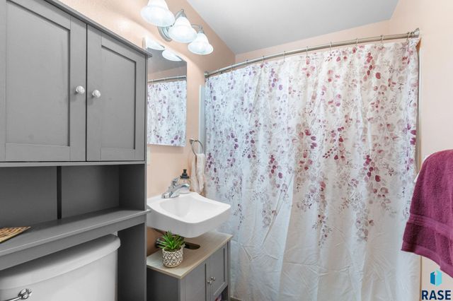 740 N Minnesota St Street, Salem, SD 57058