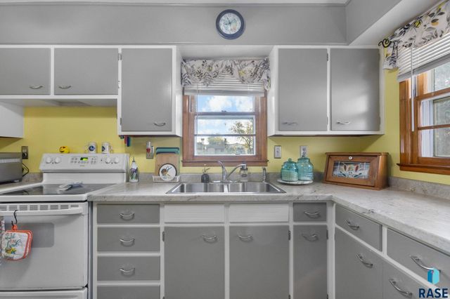 740 N Minnesota St Street, Salem, SD 57058