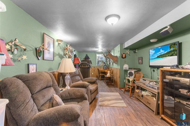 740 N Minnesota St Street, Salem, SD 57058