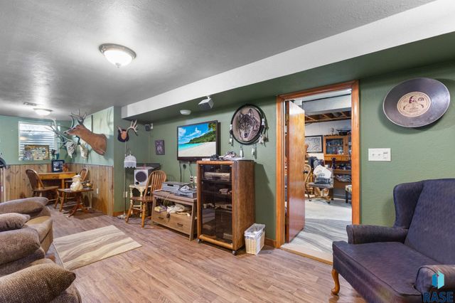 740 N Minnesota St Street, Salem, SD 57058